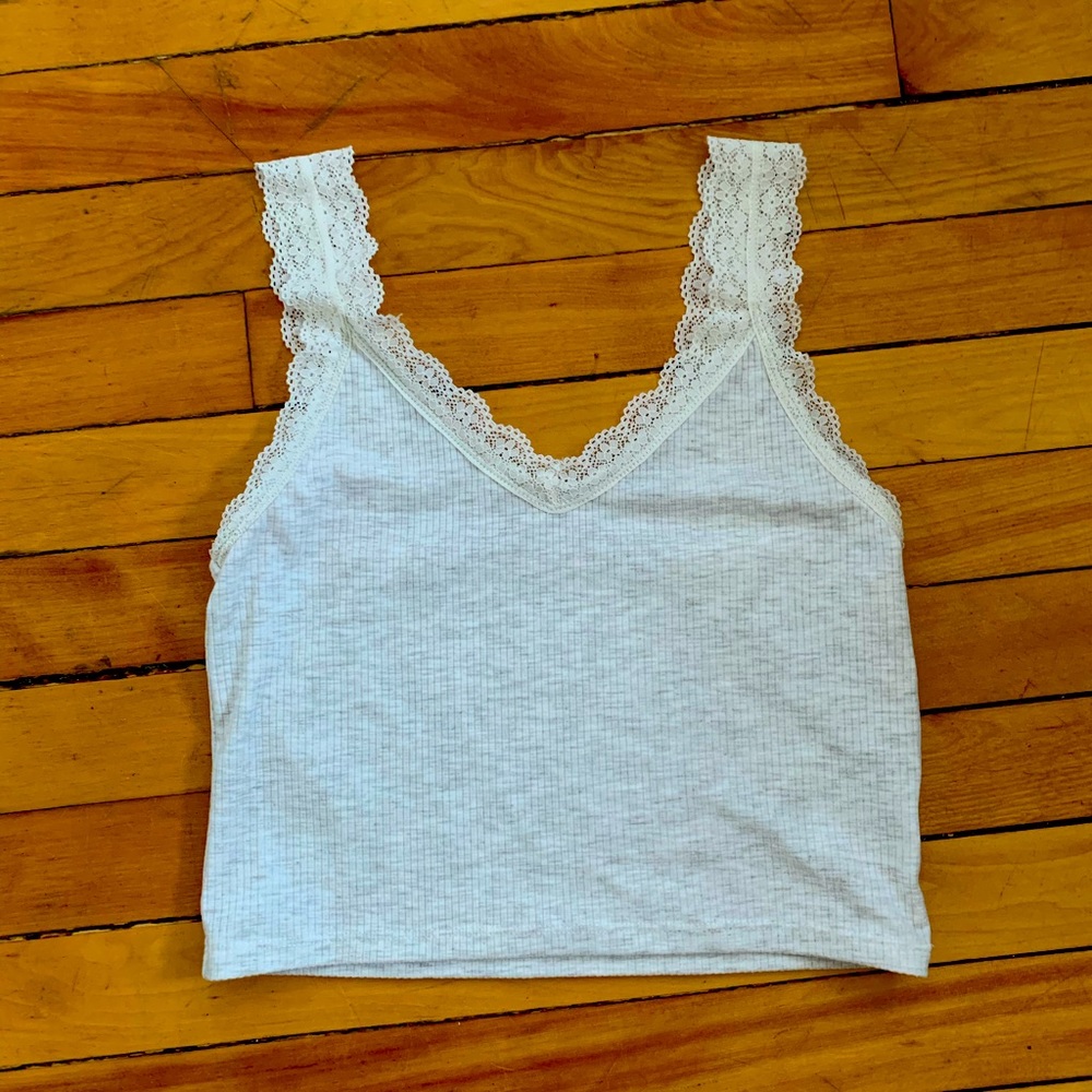 Sold 🏷 | American Eagle | Lace Crop Top